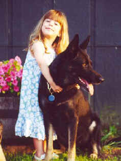 adra&kaitlin.jpg (25101 bytes)